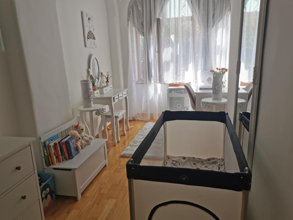 Oldtown Shelter With Free Private Parking * Eger